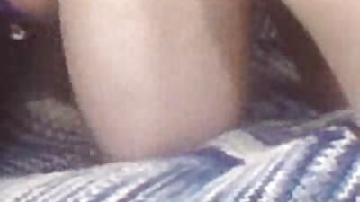 คนผิวดำ ยืดทางทวารหนัก ไปยัง ผอม ทารก กับ boobs. วีดีโอ โป๊ คม ชัด
