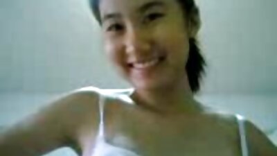 คนร่วมเพศคนแรกเสร็จสิ้นความงามที่ตูด ดู วิดีโอ หนัง โป๊ และคนที่สองที่แก้ม.