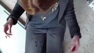 ผู้รับบำนาญสูงอายุชักว่าวด้วยมือของเธอและขับระหว่างหน้าอก ดู วิดีโอ โป๊ ฟรี