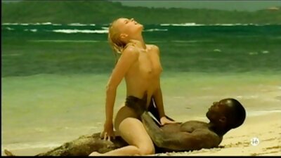 Porno ในห้องน้ำขวาในน้ำด้วยโฟม. วีดีโอ โปั
